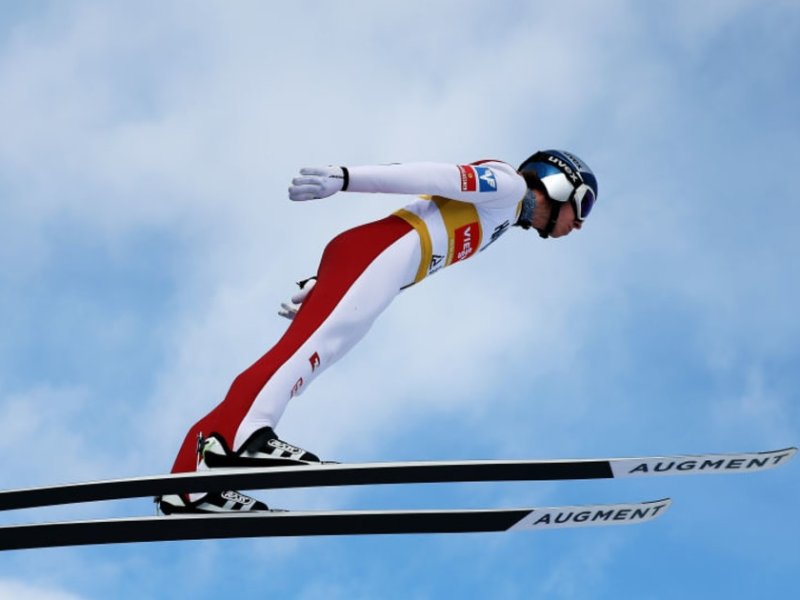 Обзор современных комбинезонов для прыжков с трамплина